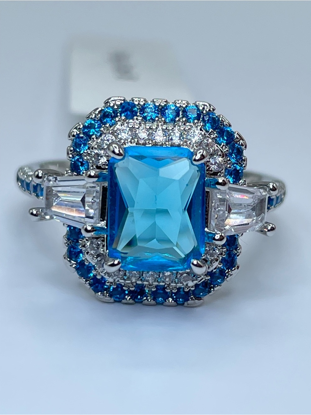 Swarovski Crystal Elements Bright Blue White Crystal Halo Art Deco Ring Sz 8